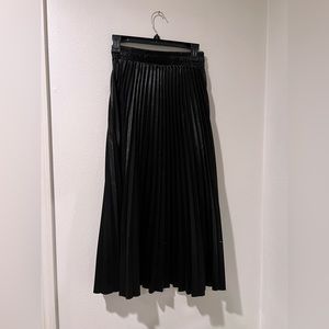 Brand new silky pleated skirt